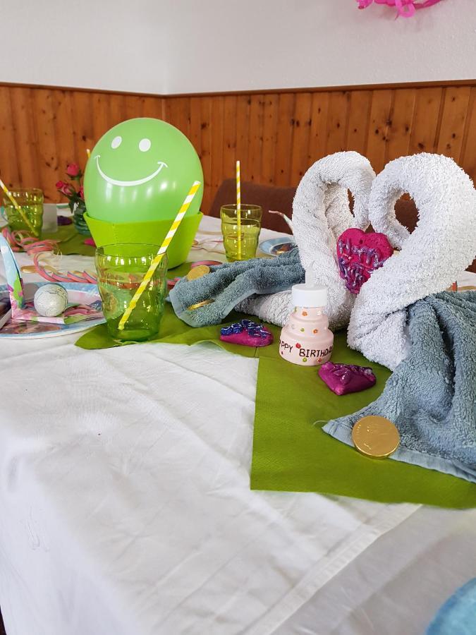 Grosshartmannsdorf Teichcamp 호스텔 외부 사진