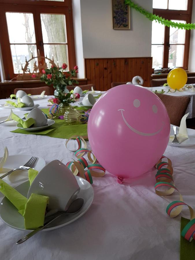 Grosshartmannsdorf Teichcamp 호스텔 외부 사진
